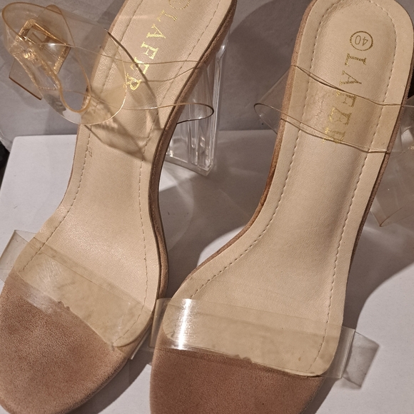 Lafer brand clear 4.5 inch buckle strap heels Size 40 - Picture 2 of 4